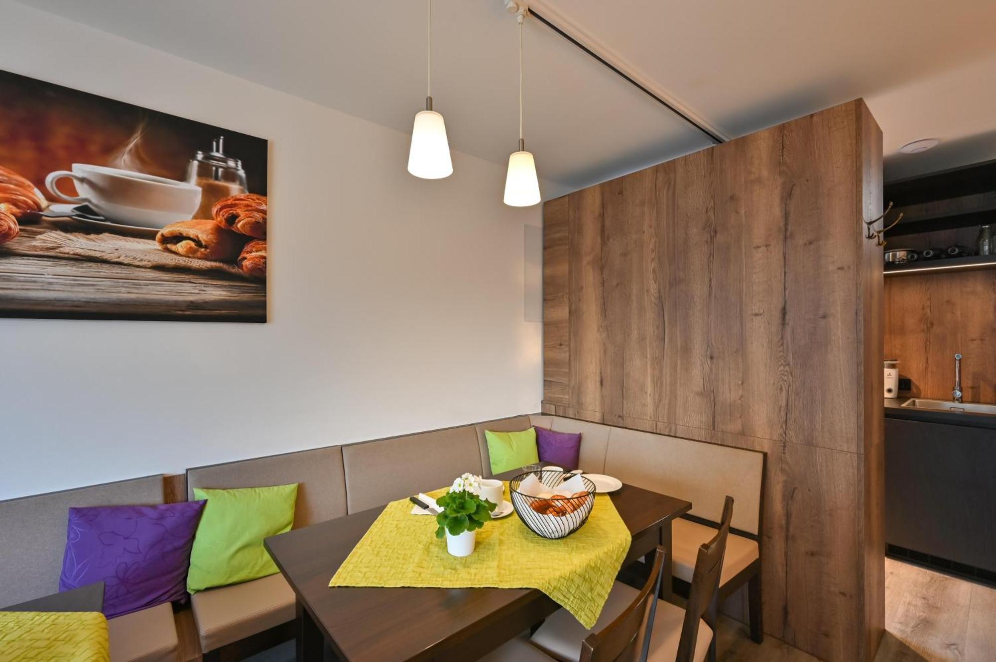 Hotel Gaestehaus Stock Zimmer Trueffeleckle Фрідріхсгафен Екстер'єр фото